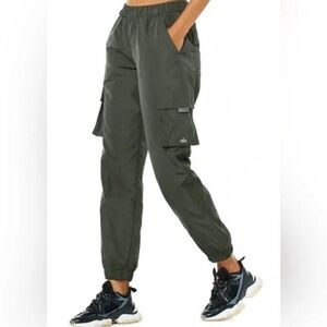 ALO Yoga Women's Dark Green Cargo Joggers